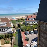 Juste Au Dessus De La Veules-les-Roses