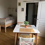 Juste Au Dessus De La Apartamento
