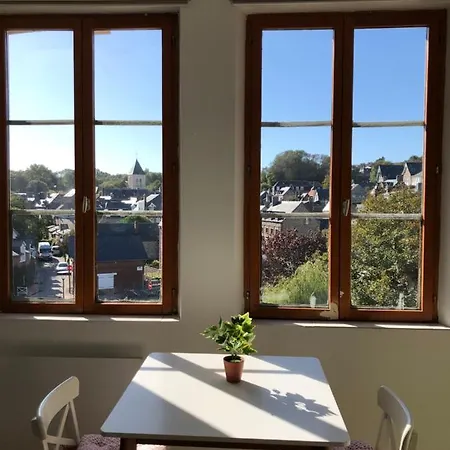 Juste Au Dessus De La 沃勒莱罗斯