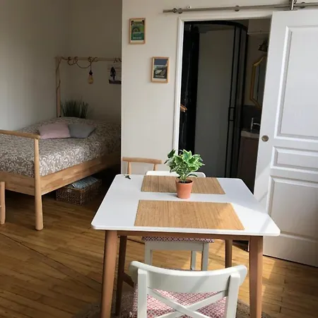 Juste Au Dessus De La Apartamento