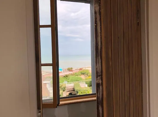 Juste Au Dessus De La