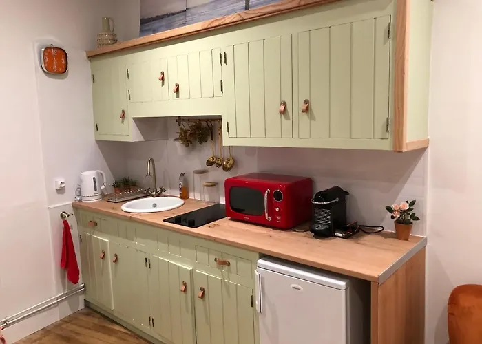 Juste Au Dessus De La